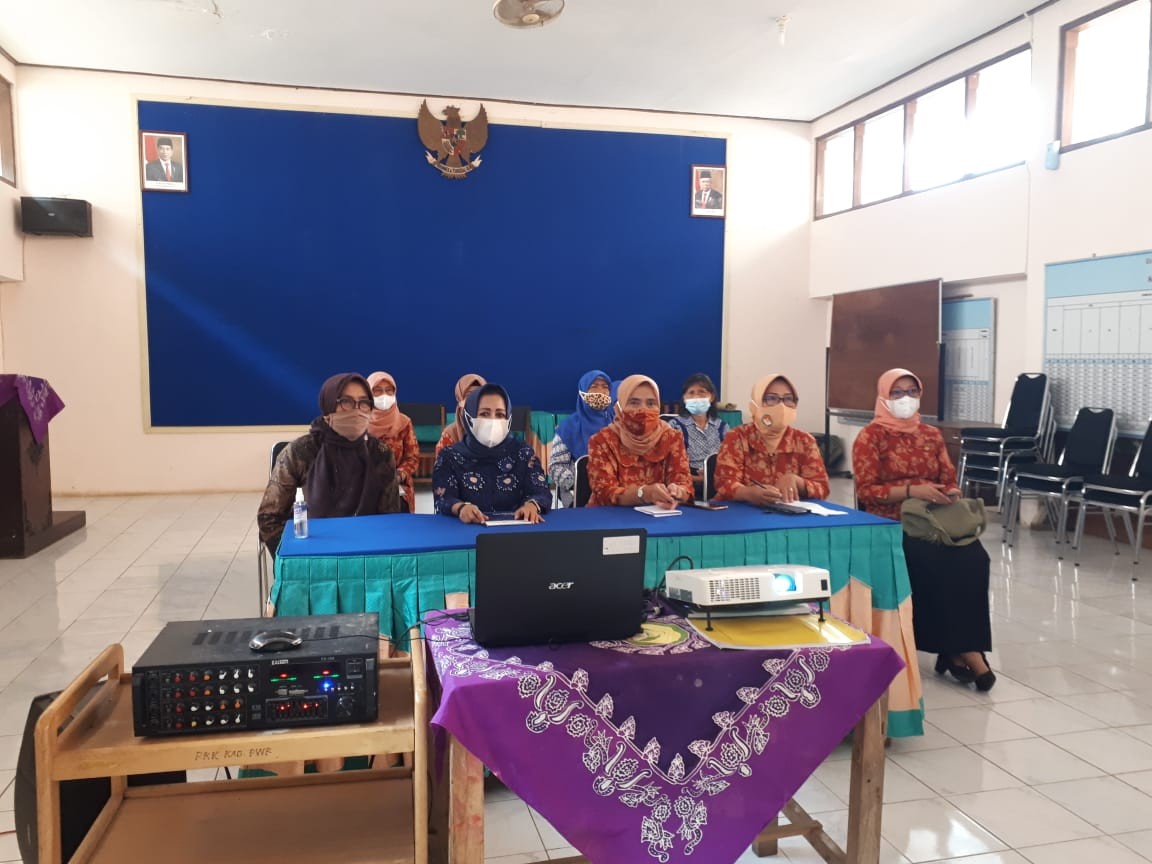 Zoom Meeting Dharma Wanita Tentang Pencegahan dan Penanganan Kanker Pada Wanita 