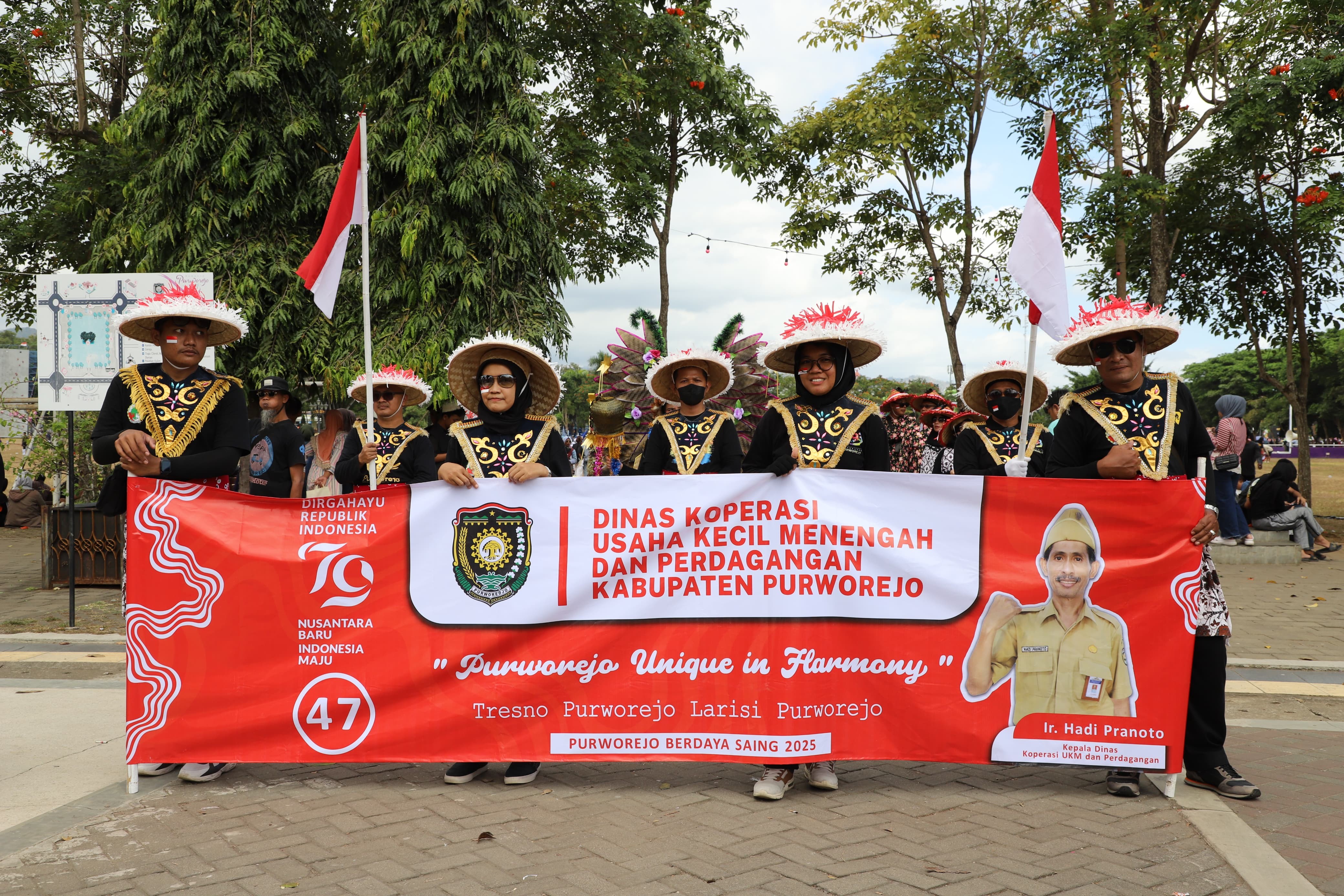 Dinas KUKMP Ikut Berpartisipasi Dalam Kegiatan Karnaval HUT Ke79 Republik Indonesia Tingkat Kabupaten Purworejo