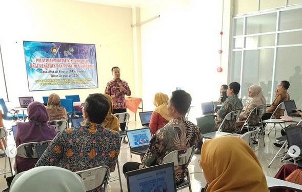 Mengoptimalkan Penerapan Platform Digital Pada Pengelola Koperasi