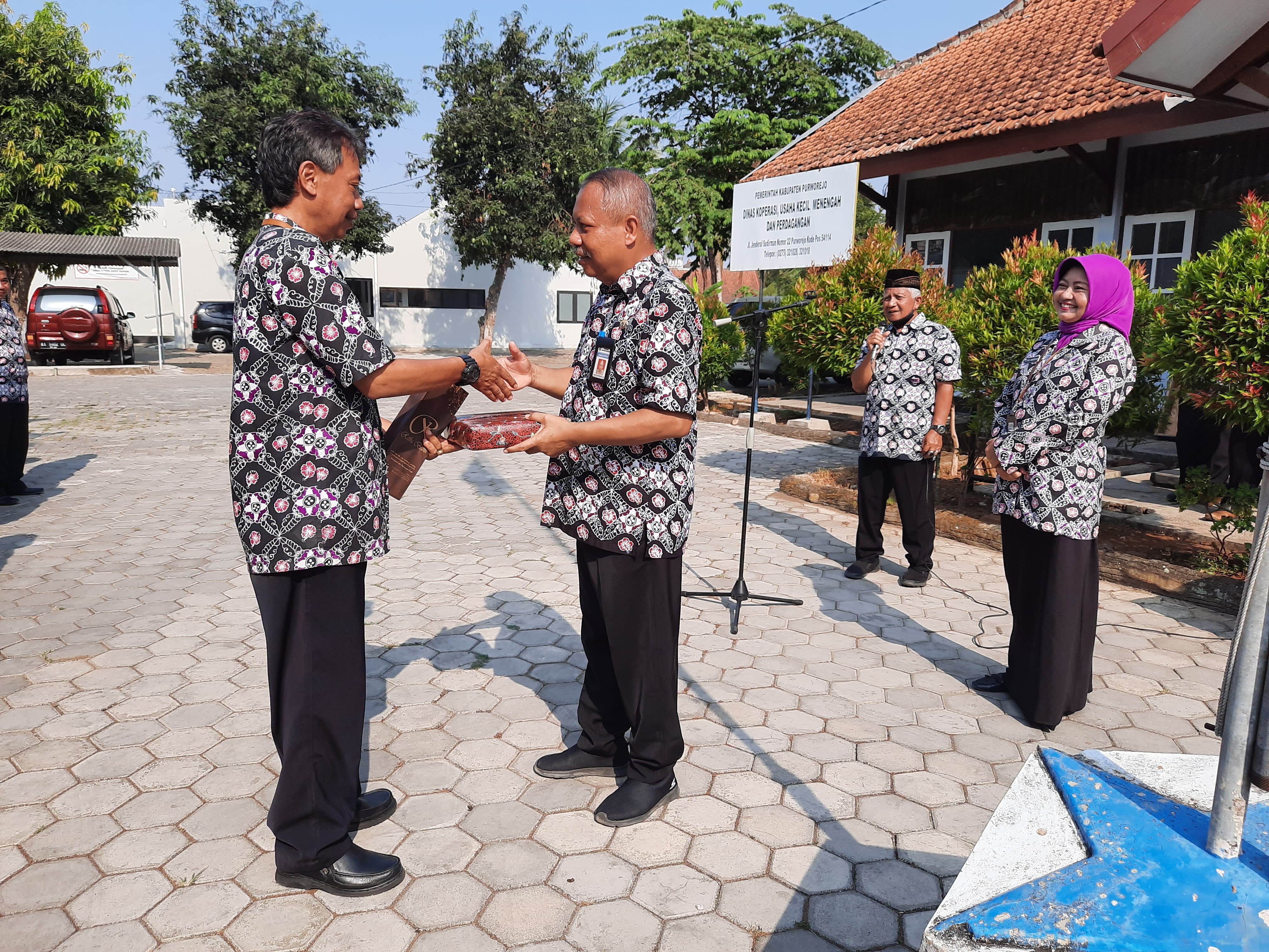 Pelepasan Pegawai Dinas KUKMP Dalam Rangka Mutasi Jabatan Baru