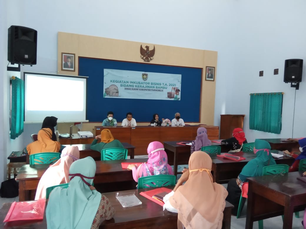 Pembekalan Tenant Inkubator Bisnis