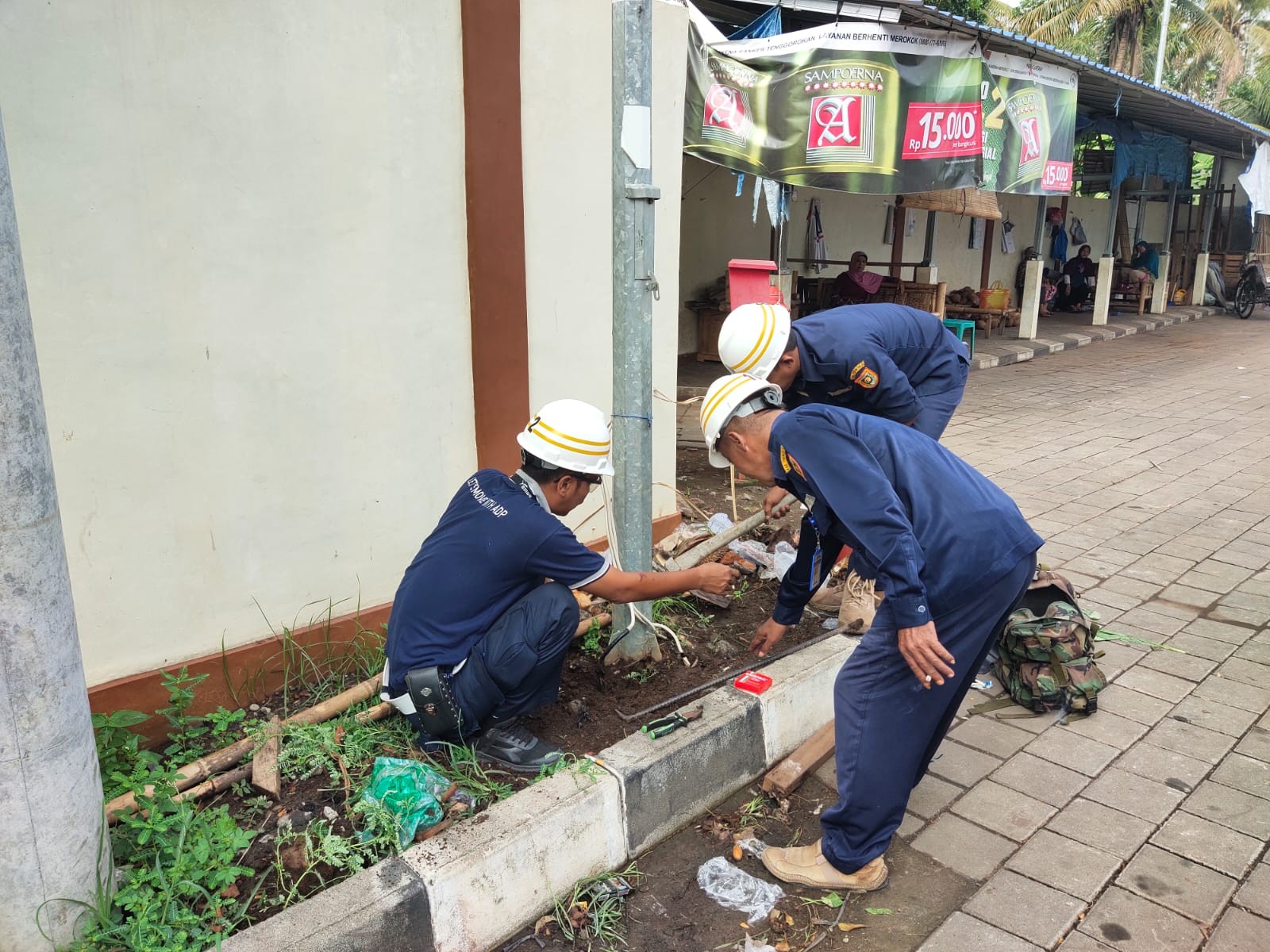 Perbaikan Lampu Penerangan Pasar Purworejo