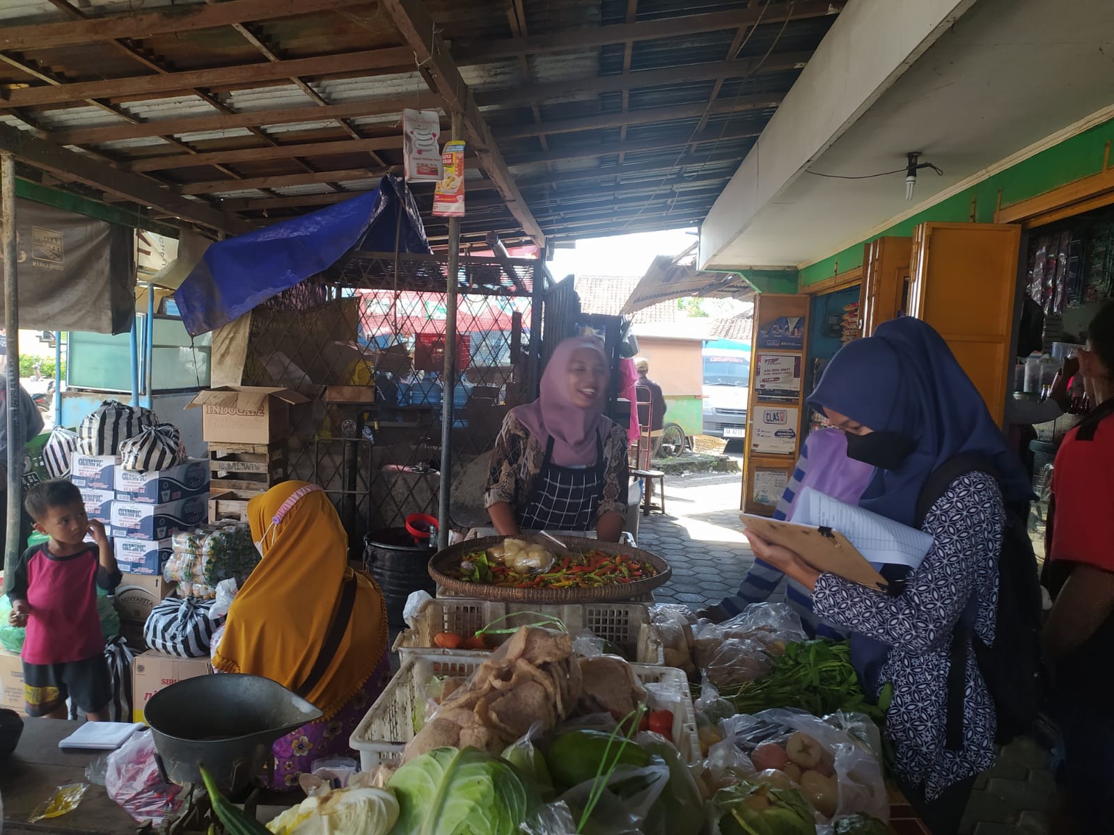 DKUKMP Kab. Purworejo Lakukan Verifikasi Pedagang Pasar Pituruh Sebelah Barat