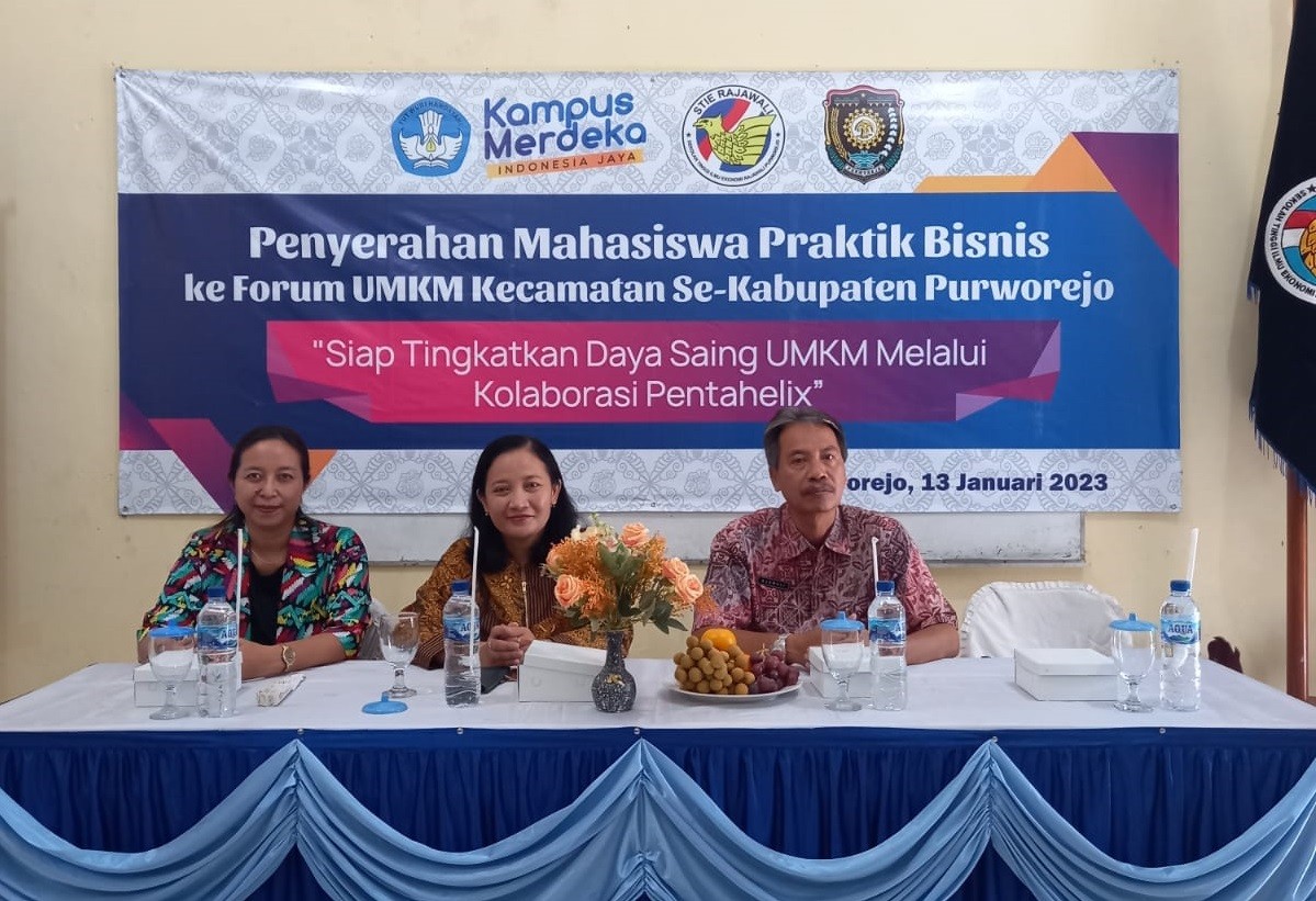 DKUKMP Hadiri Penyerahan Mahasiswa Praktik Bisnis Ke Forum UMKM Kecamatan