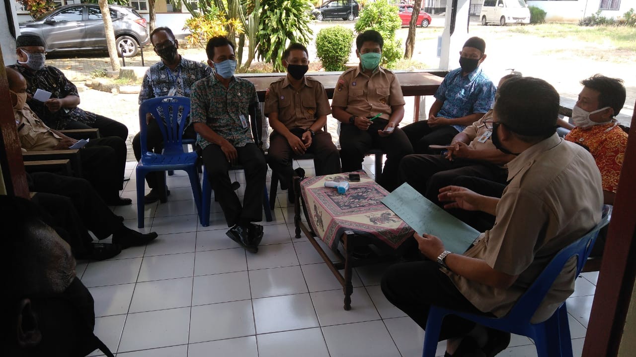 Persiapan Monitoring Social Distancing Bagi Pedagang Pasar