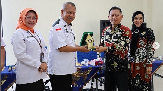 Studi Tiru Dinas Perindustrian dan Perdagangan Kabupaten Blitar 